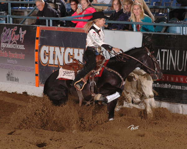 Laurie Ward was the Futurity Non-Pro Reserve Champion aboard Lites Out, owned by Ward Ranch.